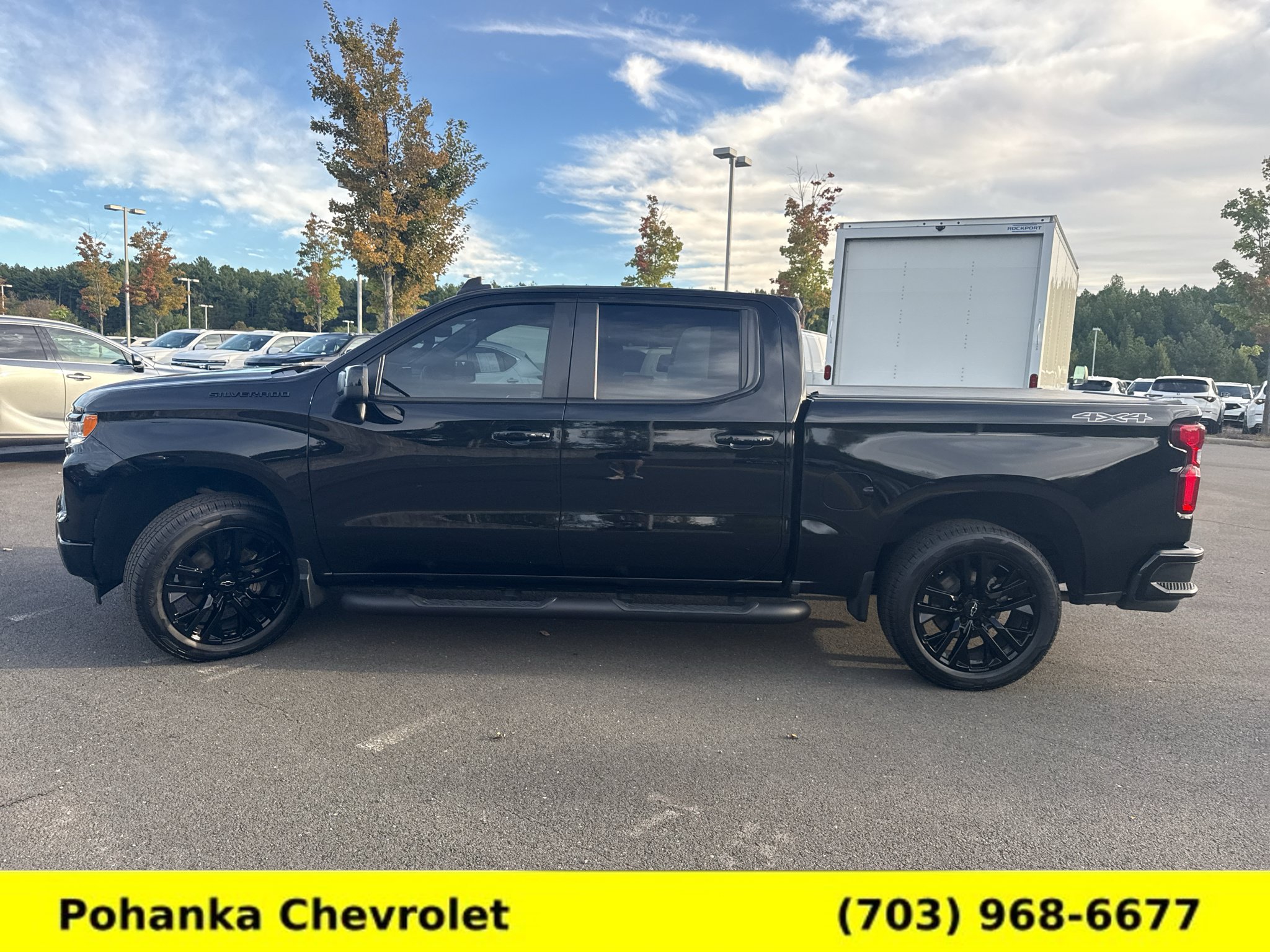 Used 2023 Chevrolet Silverado 1500 RST AWD/4WD image 4