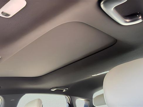 New 2025 Kia K4 GT-Line Turbo image 24