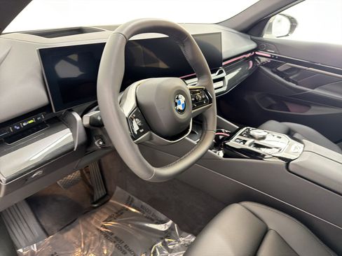 Certified 2026 BMW 530i image 4