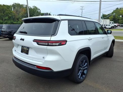 New 2026 Jeep Grand Cherokee L Limited AWD/4WD image 3