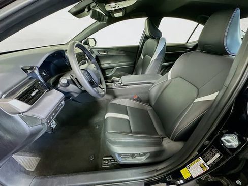 Certified 2025 Toyota Camry SE image 12