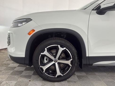 New 2026 Volkswagen Tiguan SE AWD/4WD image 11