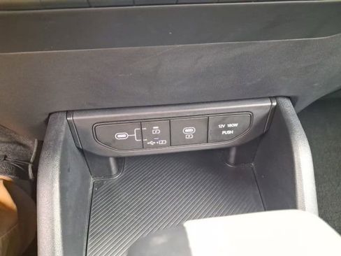Used 2025 Kia K4 FWD image 16