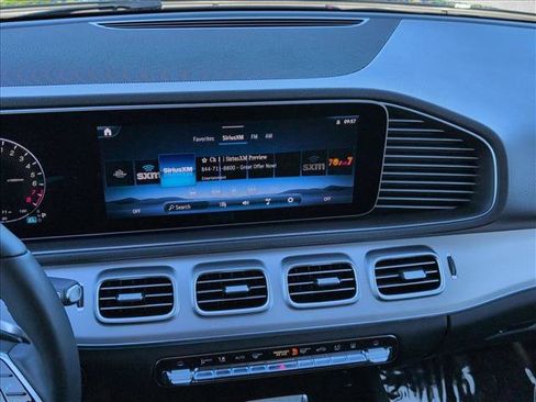 Used 2024 Mercedes-Benz GLE 450e 4MATIC image 15