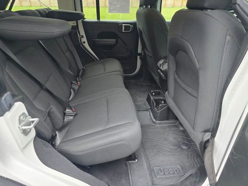 Used 2020 Jeep Wrangler Unlimited Sport S image 16