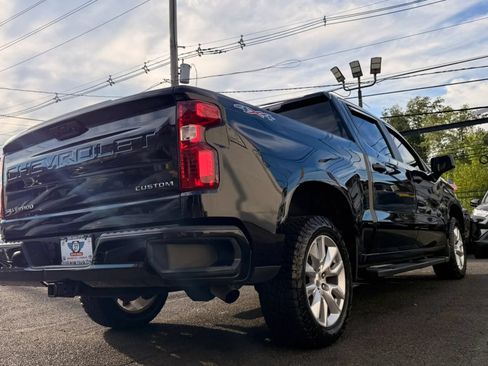 Used 2022 Chevrolet Silverado 1500 Custom AWD/4WD image 9