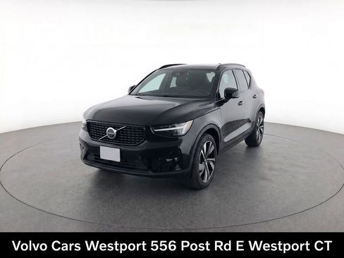Certified 2023 Volvo XC40 B5 Plus w/ Protection Package Premier AWD/4WD image 1