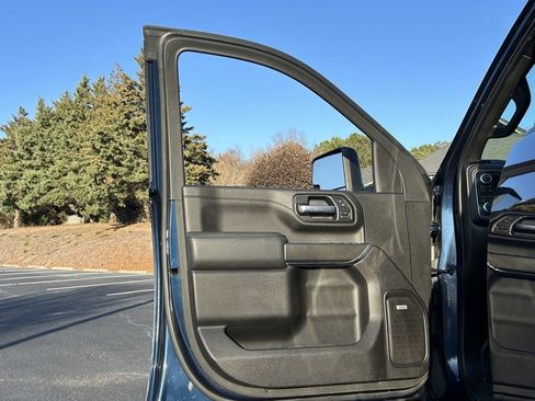 Used 2022 GMC Sierra 2500 AT4 w/ AT4 Preferred Package image 60