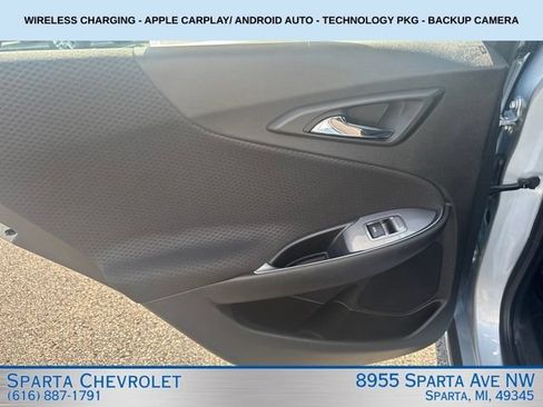 Used 2017 Chevrolet Malibu LT FWD image 21