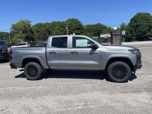 New 2026 Chevrolet Colorado W/T w/ WT Custom Package RWD image 2