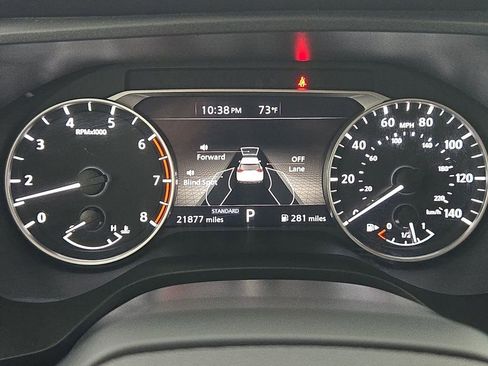 Used 2025 Nissan Rogue SV FWD image 17