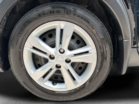 Certified 2025 Nissan Kicks Play S FWD image 32
