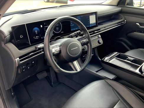 Used 2025 Hyundai Tucson Limited image 18