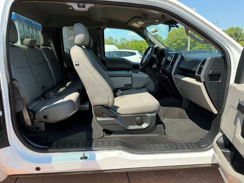 Used 2020 Ford F150 XLT w/ Trailer Tow Package RWD image 19