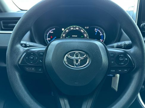 Certified 2025 Toyota RAV4 LE AWD/4WD image 22
