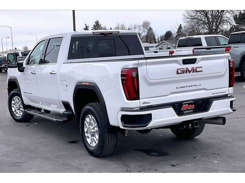Used 2024 GMC Sierra 3500 Denali w/ Technology Package AWD/4WD image 13