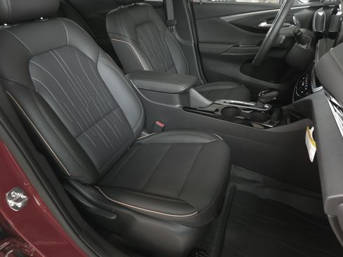 New 2026 Buick Envista Sport Touring FWD image 36