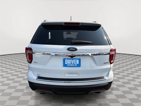 Used 2018 Ford Explorer XLT w/ Equipment Group 202A AWD/4WD image 5