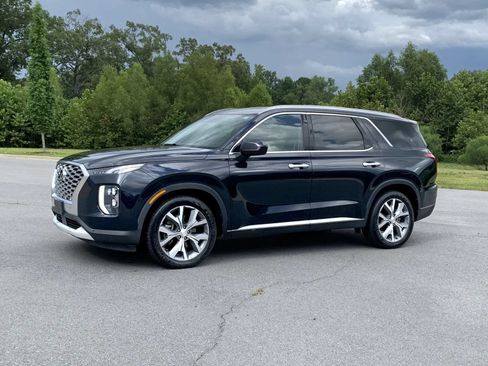 Used 2020 Hyundai Palisade SEL w/ Premium Package FWD image 3