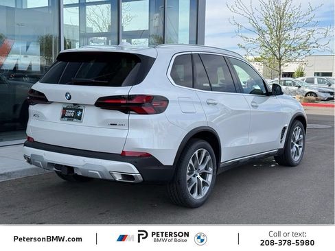 New 2026 BMW X5 xDrive50e w/ Premium Package AWD/4WD image 5