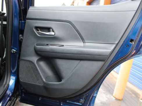 Used 2025 Nissan Kicks SV image 38