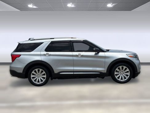 Used 2020 Ford Explorer Limited RWD image 8