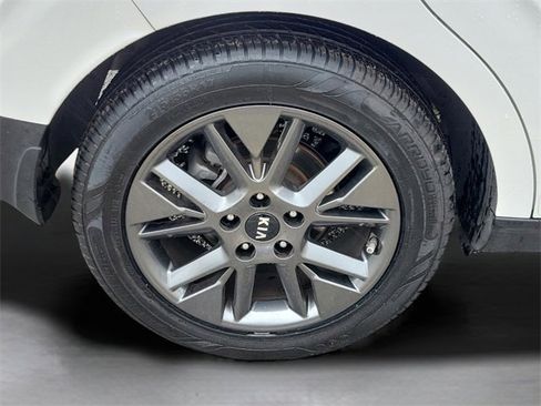 Used 2020 Kia Soul EX image 32