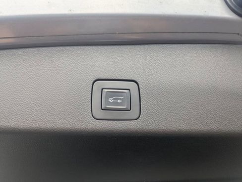 Used 2022 Buick Encore GX Select w/ Sport Touring Package image 13