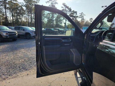 Used 2025 GMC Sierra 1500 Denali w/ Technology Package image 13