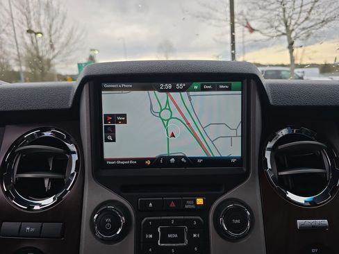 Used 2015 Ford F250 Lariat w/ Camper Package image 15