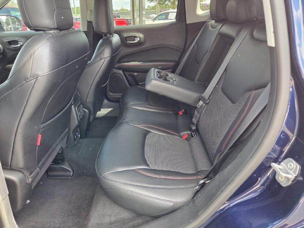 Used 2017 Jeep Compass Trailhawk w/ Navigation Group AWD/4WD image 7