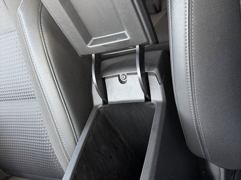 Used 2024 Chevrolet Trax LT w/ LT Convenience Package image 52