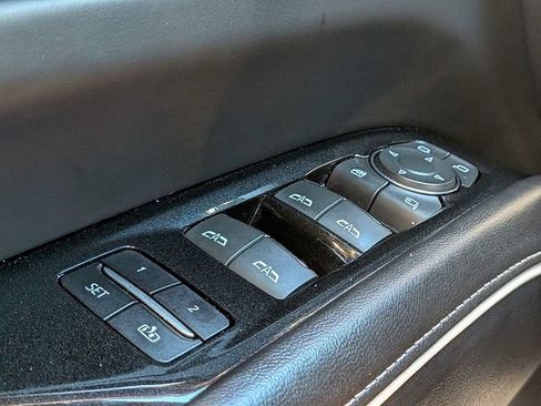 Used 2022 Cadillac Escalade Sport Platinum w/ Heavy-Duty Trailer Package AWD/4WD image 29
