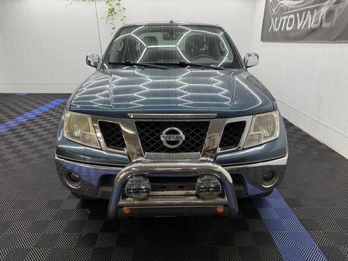 Used 2013 Nissan Frontier SL w/ Moonroof Pkg AWD/4WD image 4