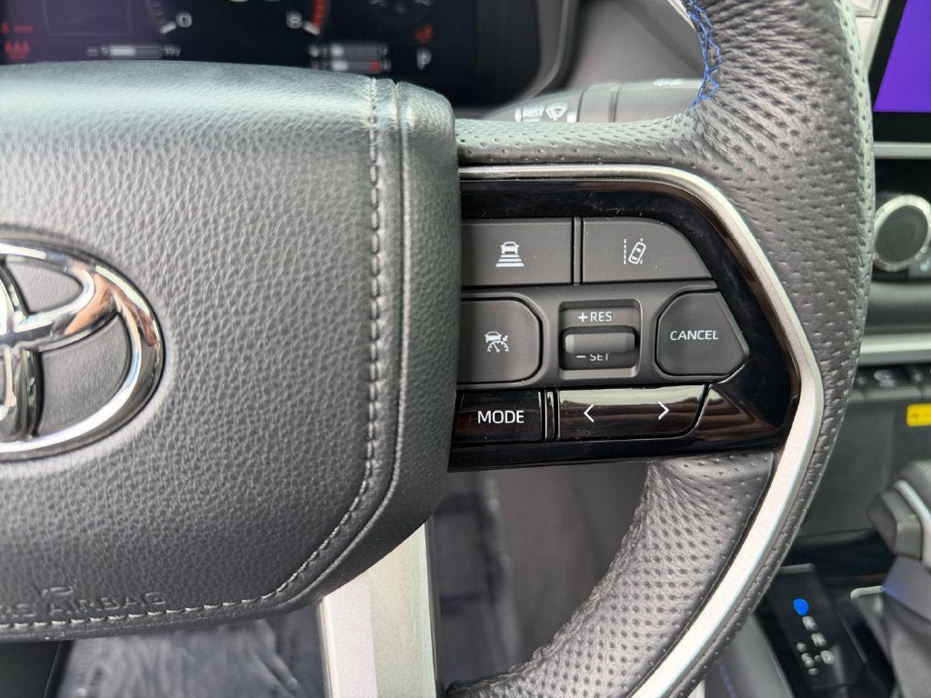 Used 2023 Toyota Tundra Platinum AWD/4WD image 16