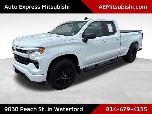 Used 2023 Chevrolet Silverado 1500 RST AWD/4WD image 3