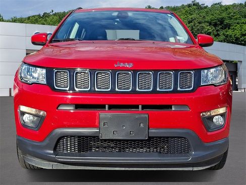Used 2018 Jeep Compass Latitude w/ Popular Equipment Group image 2