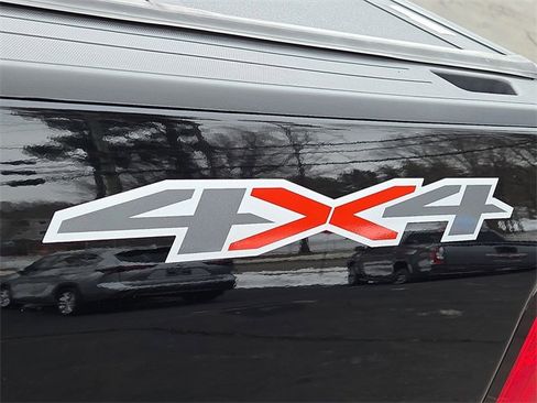 Used 2022 Chevrolet Colorado LT w/ LT Convenience Package image 28