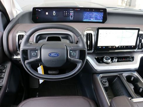 New 2025 Ford Expedition Platinum w/ Platinum Ultimate Package image 23