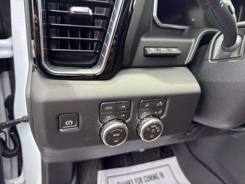 New 2026 GMC Sierra 2500 Denali Ultimate AWD/4WD image 10
