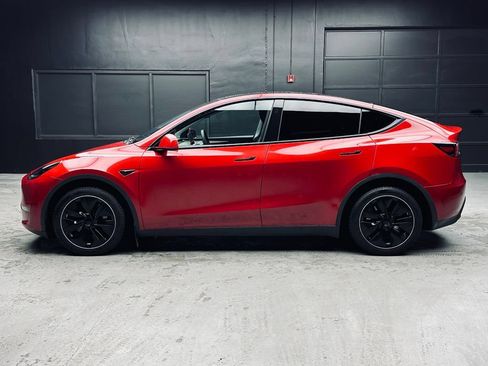 Used 2023 Tesla Model Y Long Range AWD/4WD image 4