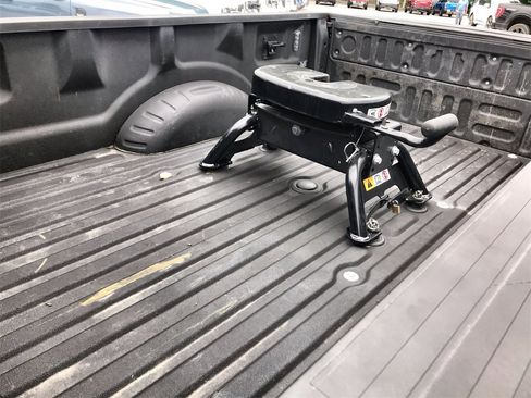 Used 2022 Ford F450 Limited image 23