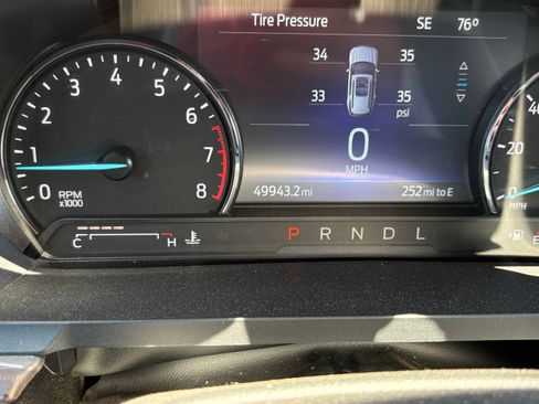 Used 2024 Ford Explorer Limited w/ Limited Technology Package AWD/4WD image 15