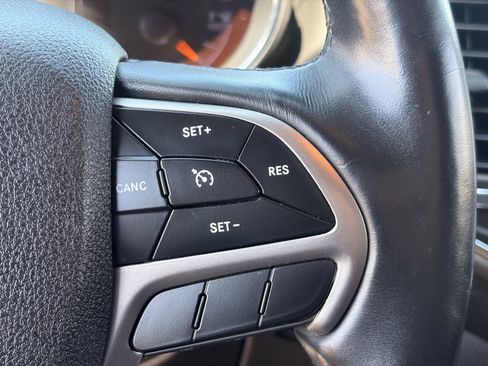 Used 2018 Jeep Grand Cherokee Altitude RWD image 26