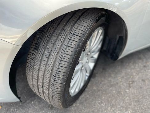 Used 2011 Buick Regal CXL image 15