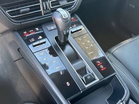 Used 2022 Porsche Macan S AWD/4WD image 20