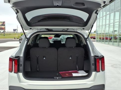 New 2026 Kia Sorento LX FWD image 6
