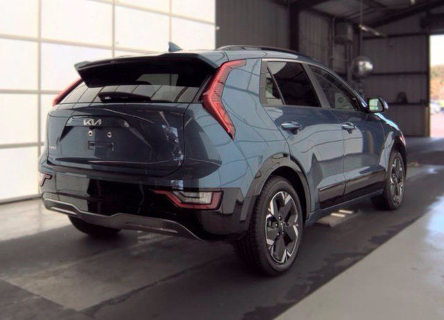 Certified 2023 Kia Niro Wave FWD image 5