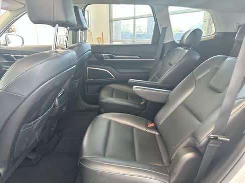 Certified 2024 Kia Telluride S w/ S Sunroof Package AWD/4WD image 27