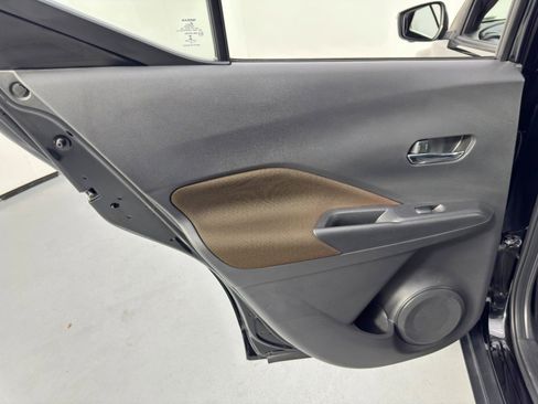 Used 2022 Nissan Kicks SR image 35